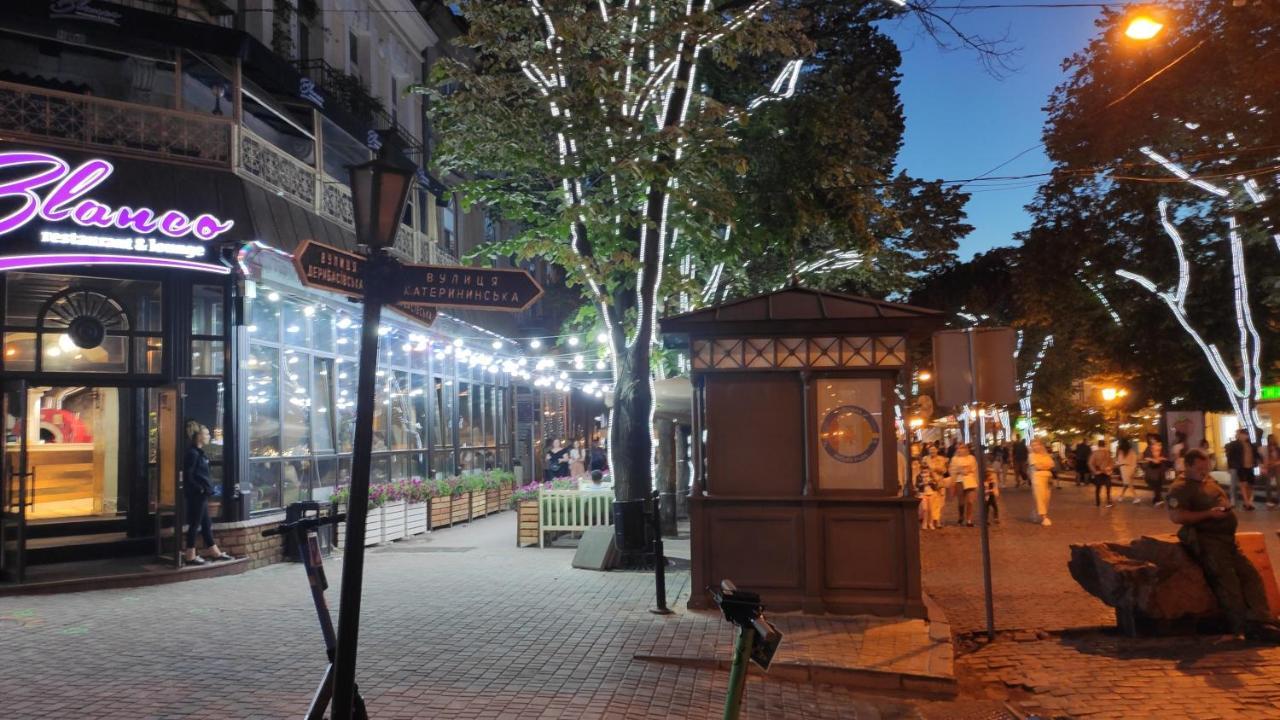 Квартира На Дерибасовcкой Odessa Eksteriør billede